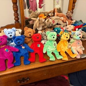 8 Bear Beanie Babies no tags